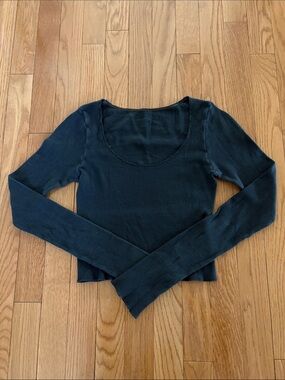 Brandy Melville Black Ribbed Long-Sleeve Scoop Neck Top